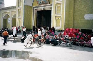 カシュガル中心部のモスク（95年8月撮影）